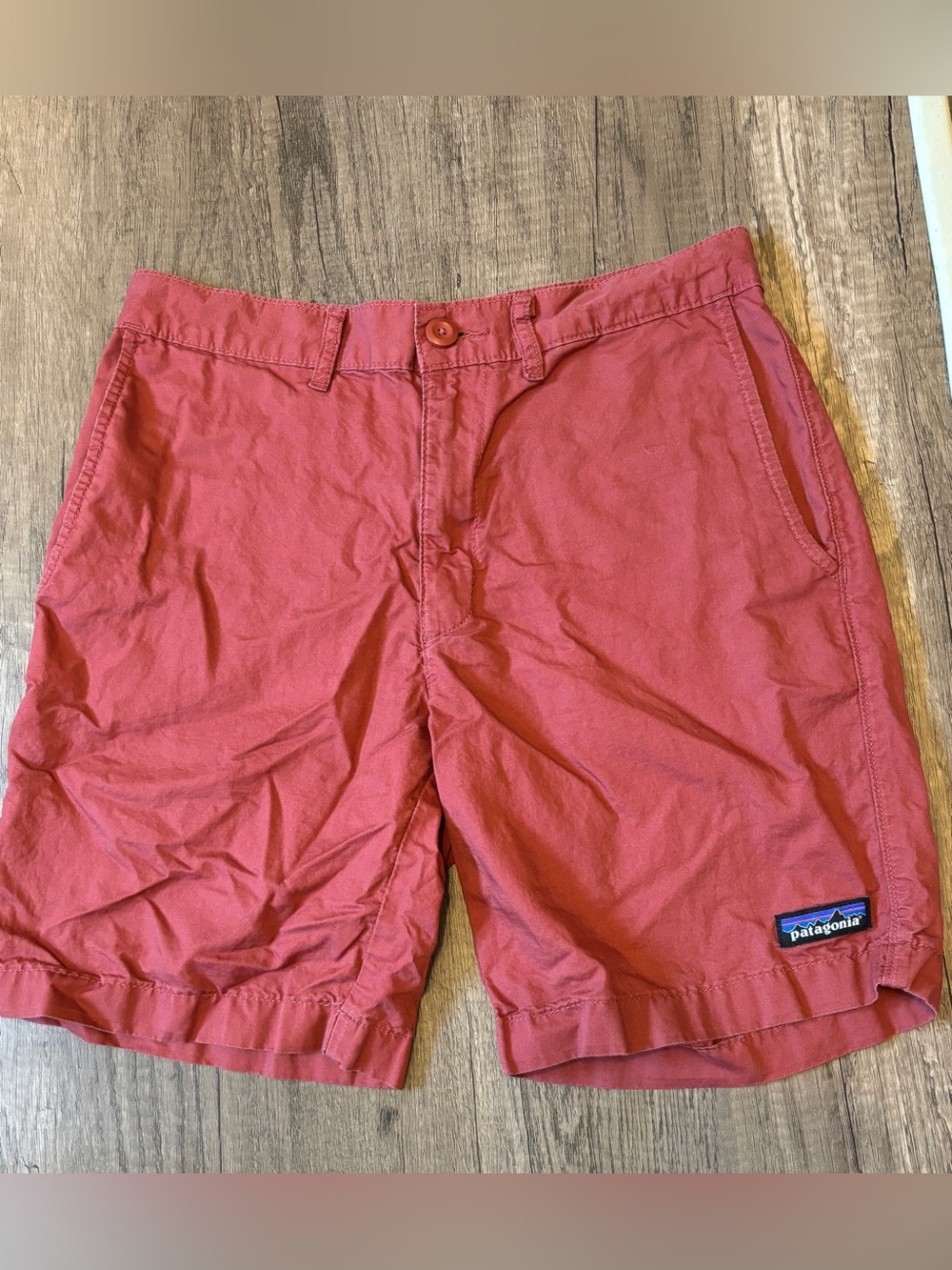Patagonia men’s red orange cotton lightweight shorts size 28